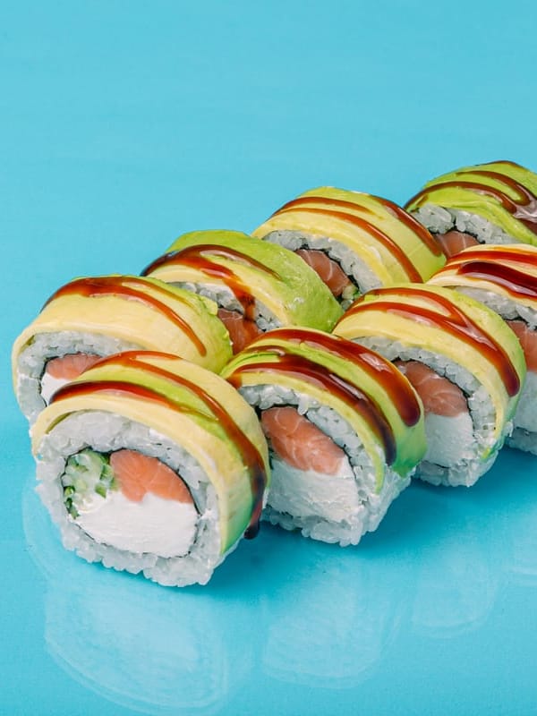 Лосось в нежном авокадо